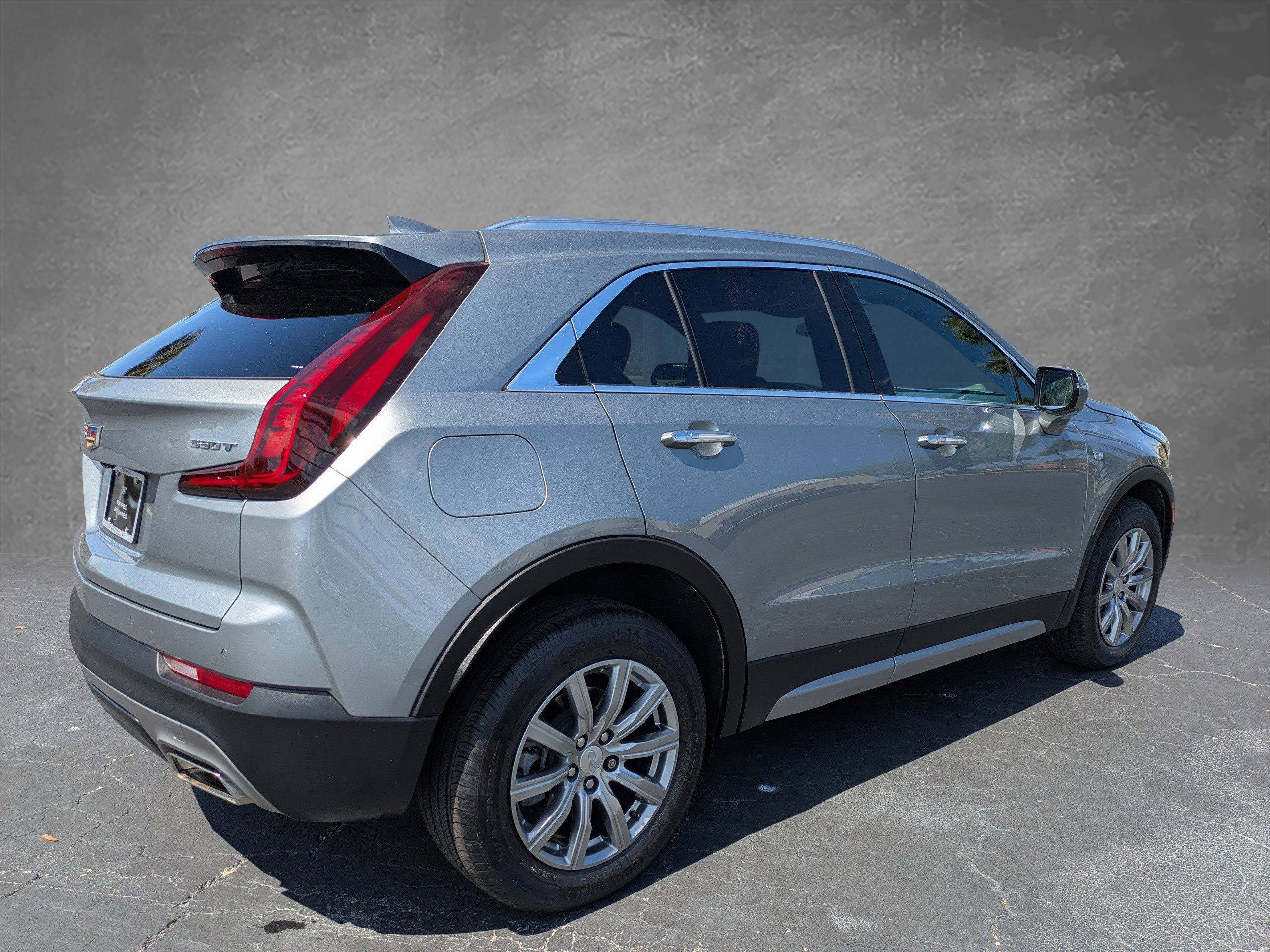 Certified 2023 Cadillac XT4 Premium Luxury w/ Technology Package AWD/4WD image 6