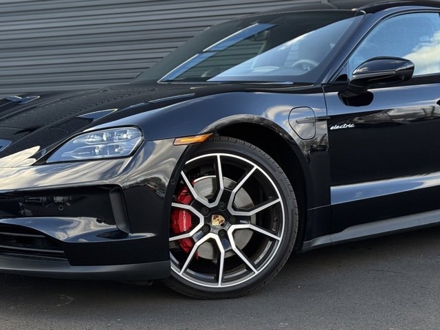 New 2025 Porsche Taycan 4S image 13