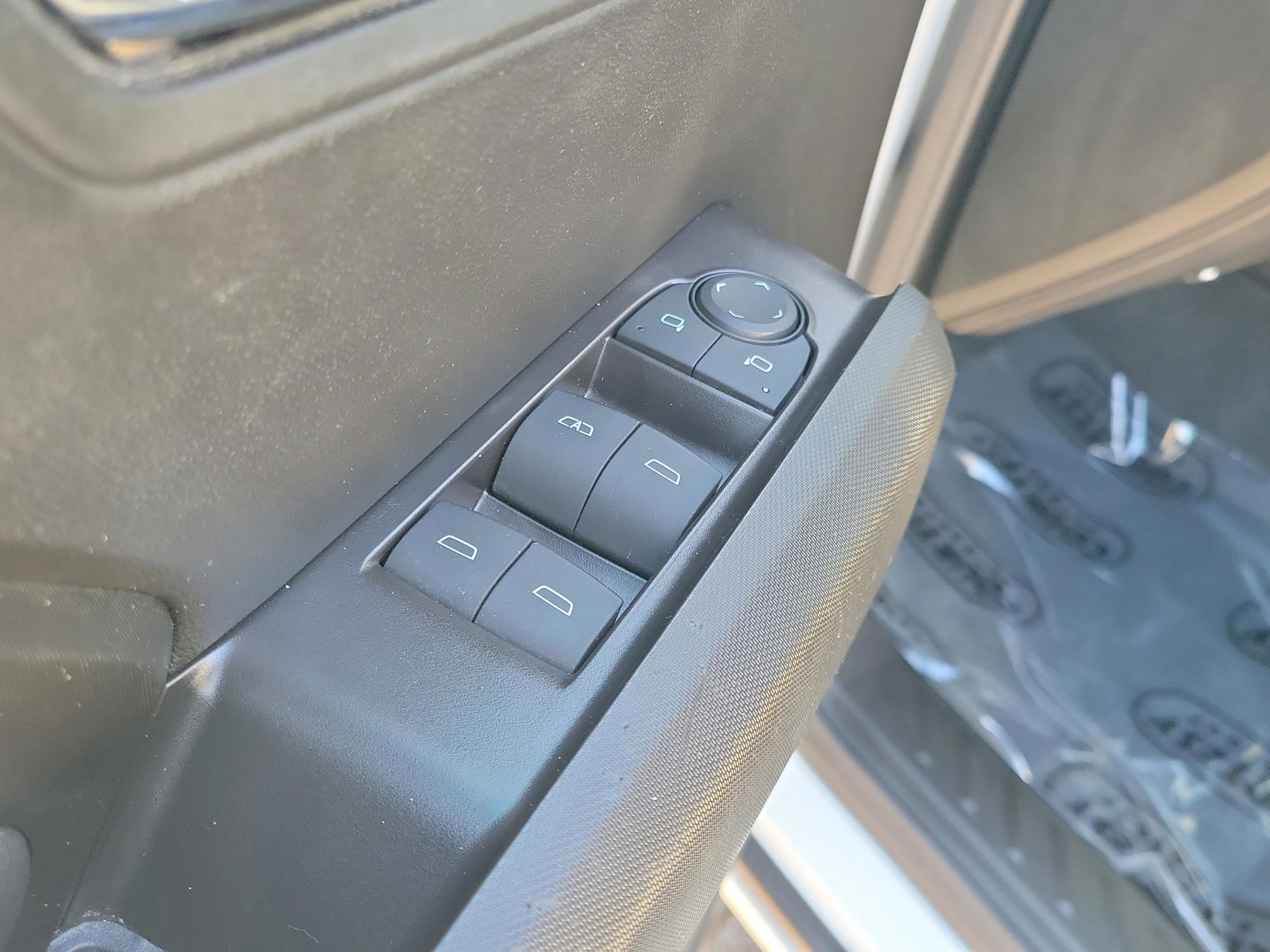 Used 2024 Chevrolet Colorado LT w/ LT Convenience Package image 19