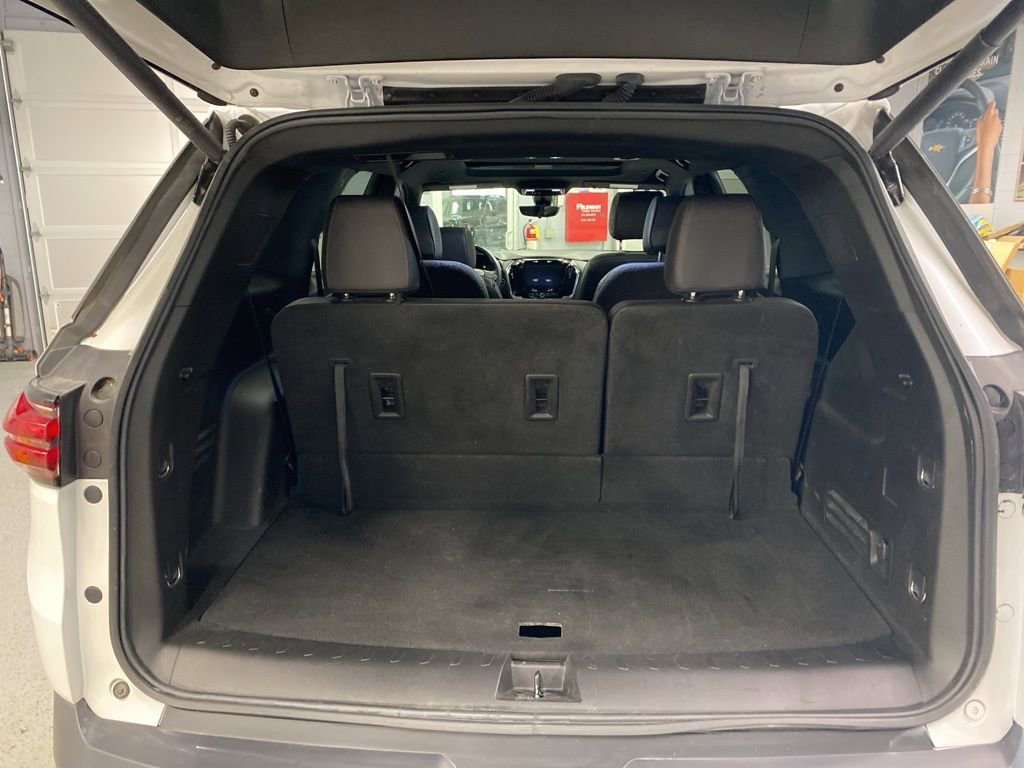 Used 2023 Chevrolet Traverse RS image 7