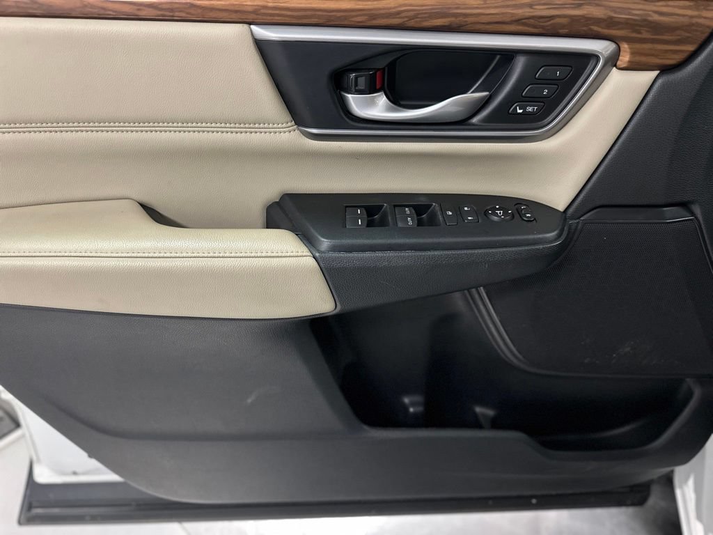 Used 2020 Honda CR-V Touring image 16