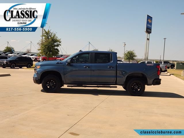 Used 2024 Chevrolet Silverado 1500 Custom Trail Boss w/ LPO, Dark Essentials Package AWD/4WD image 7