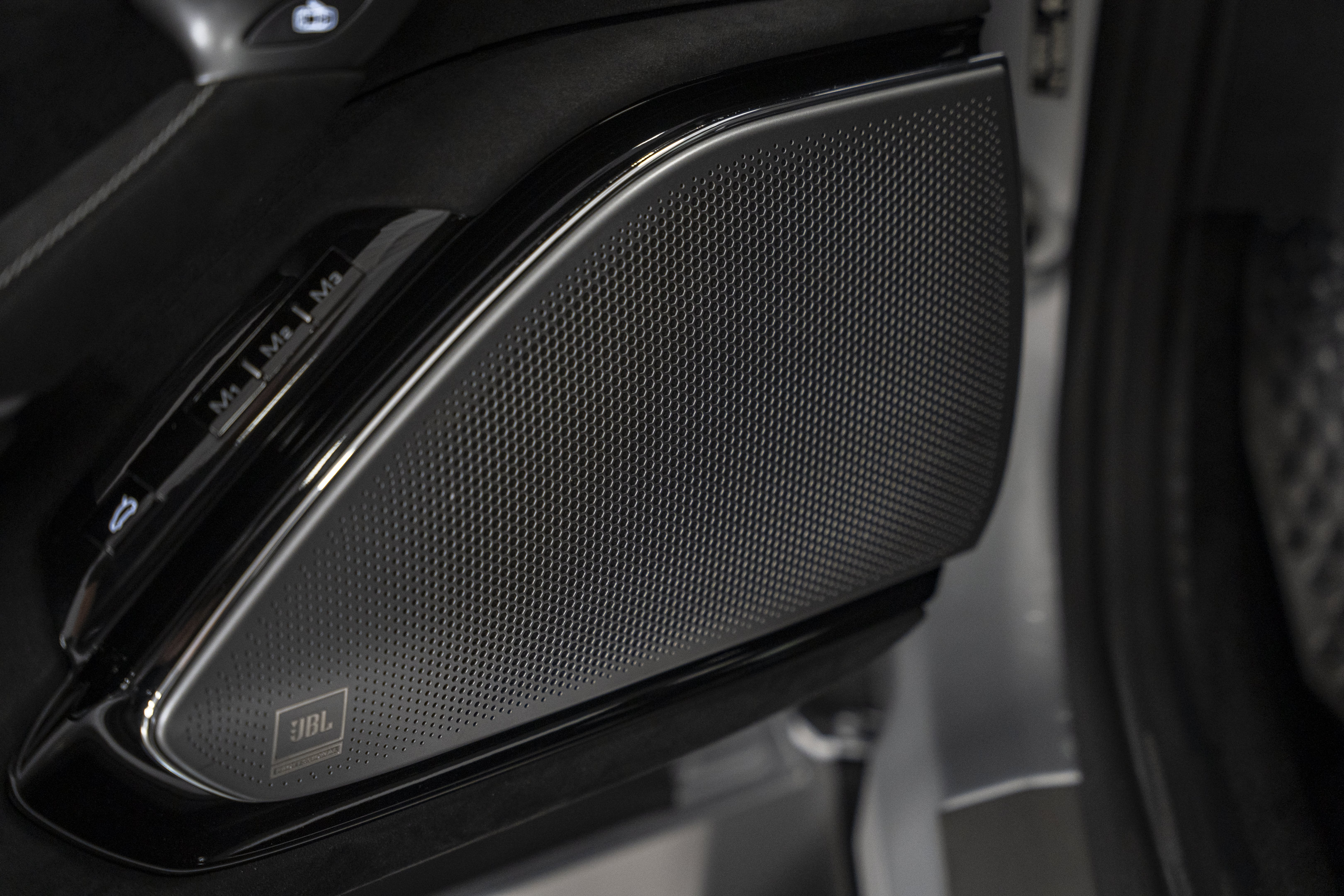 Used 2021 Ferrari Roma RWD image 19
