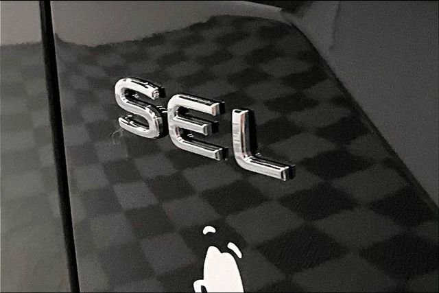 Used 2025 Volkswagen Atlas SEL Premium R-Line image 9