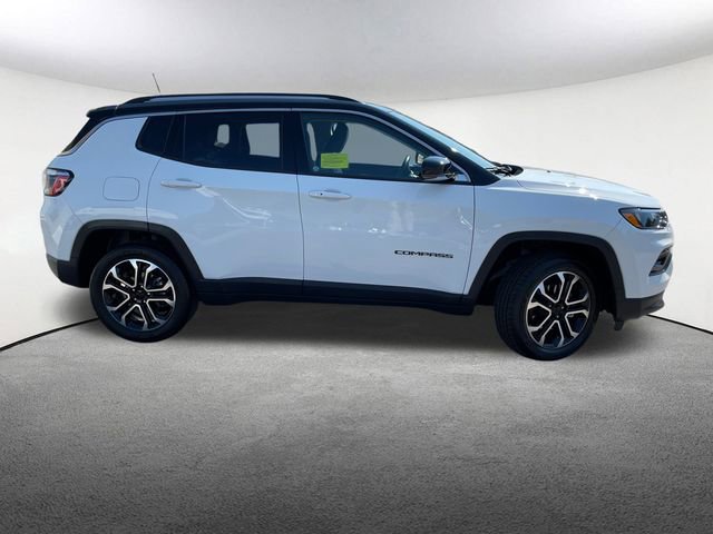 Used 2022 Jeep Compass Limited image 17