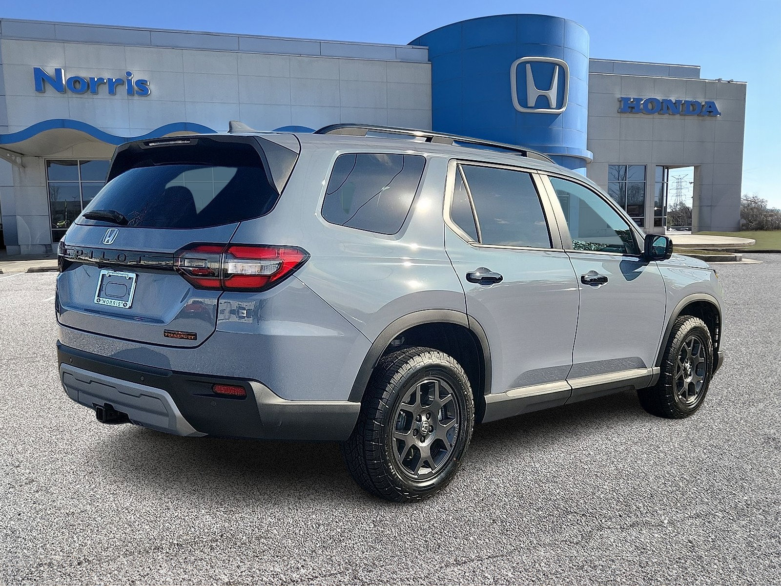 New 2025 Honda Pilot TrailSport image 4