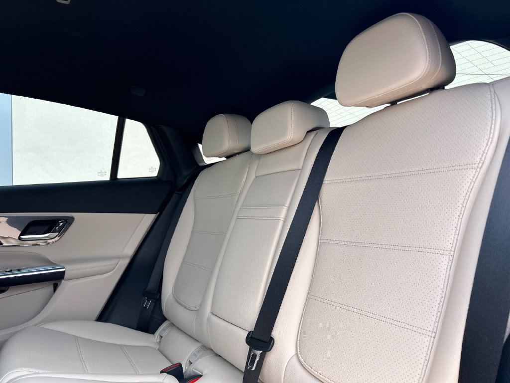 New 2026 Mercedes-Benz GLC 300 4MATIC image 24