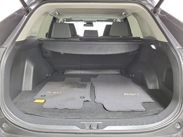 Used 2023 Toyota RAV4 XLE w/ Convenience Package FWD image 10