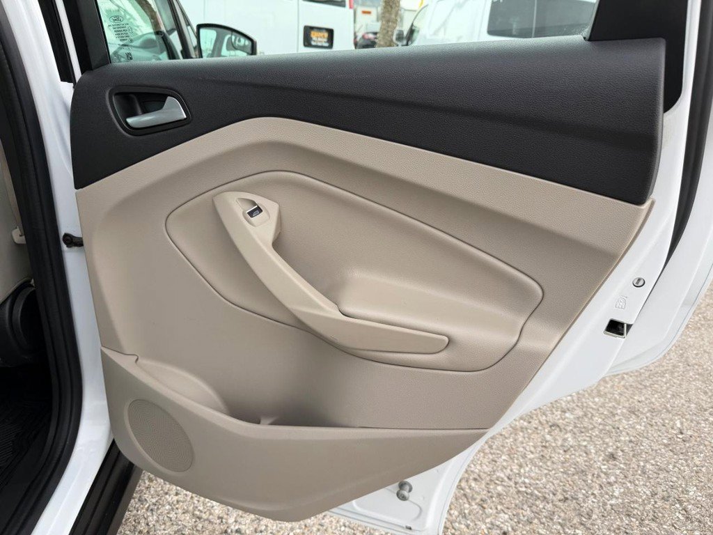 Used 2017 Ford C-MAX SE w/ Interior Protection Package image 33