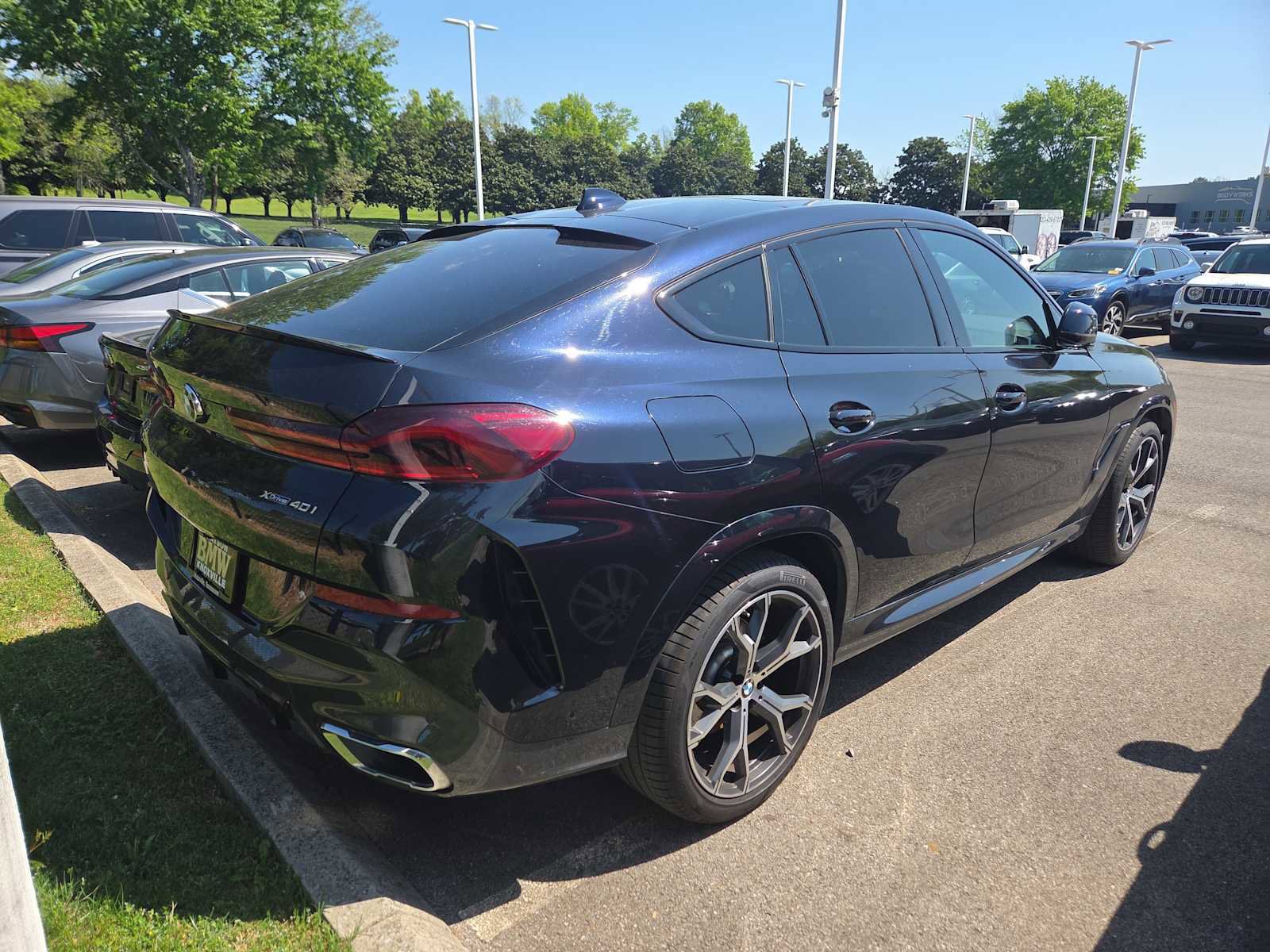 Used 2021 BMW X6 xDrive40i w/ M Sport Package image 5