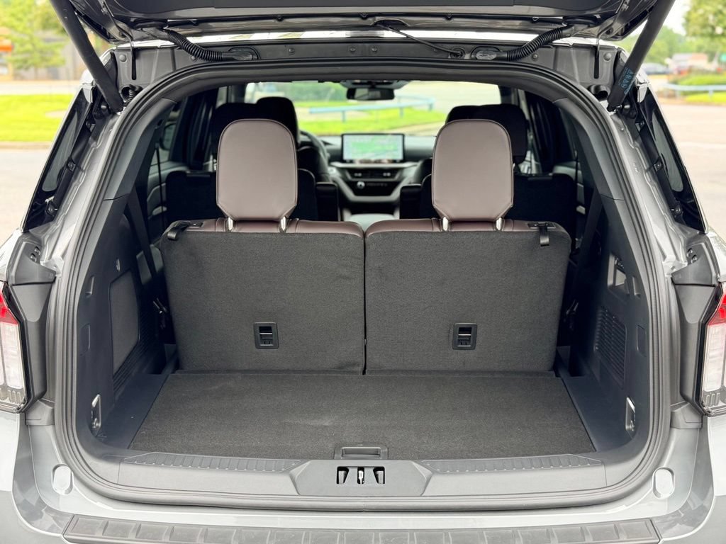 New 2026 Ford Explorer Platinum RWD image 27