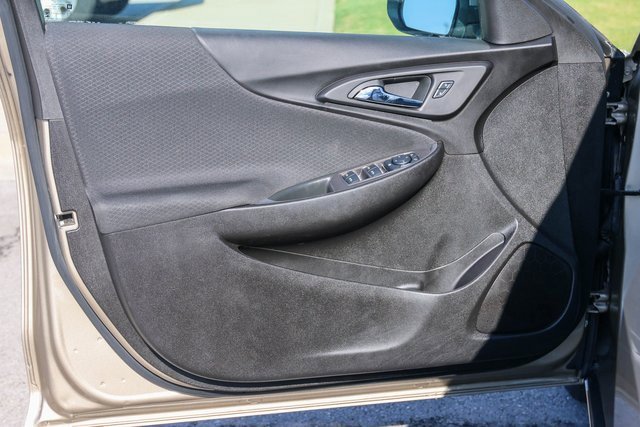 Used 2025 Chevrolet Malibu LT image 10