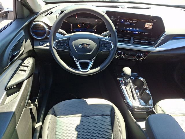 New 2026 Chevrolet Trax LT w/ Driver Confidence Package FWD image 8