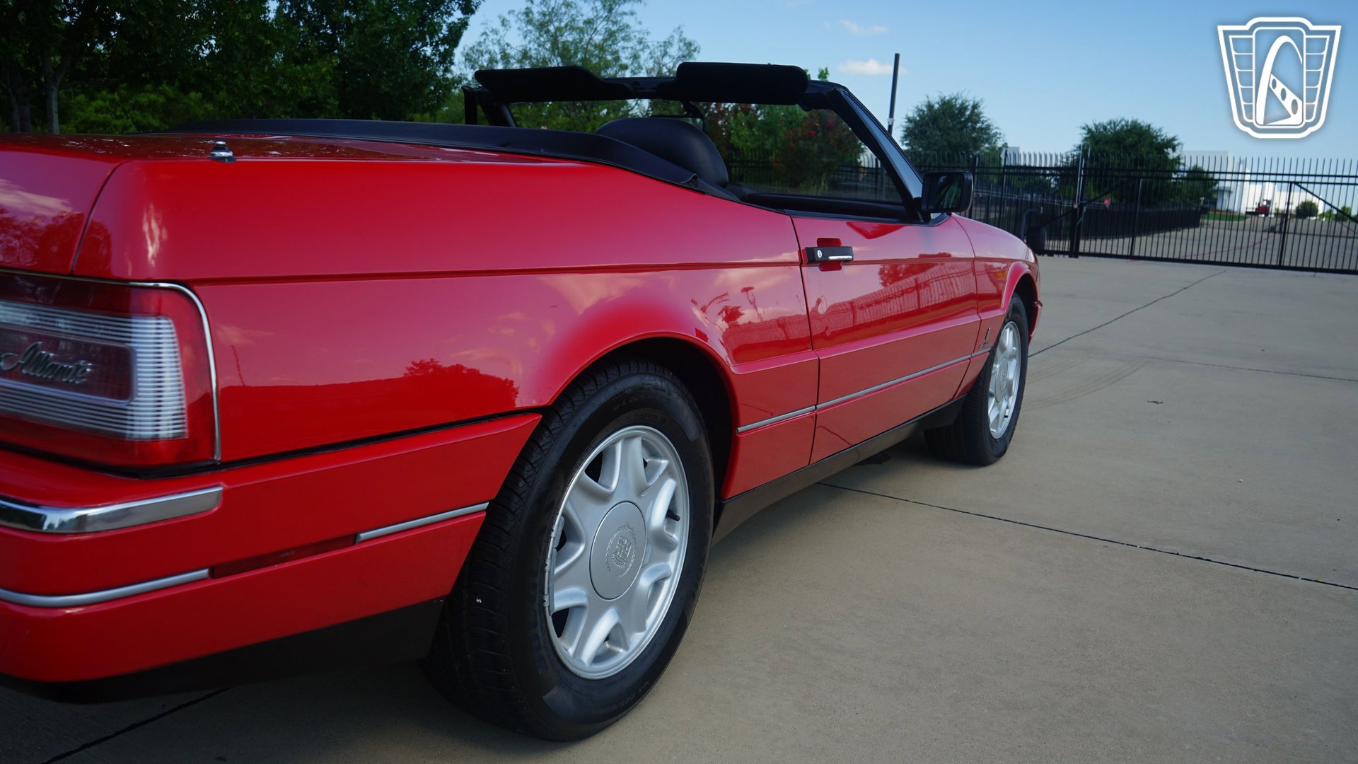 Used 1991 Cadillac Allante FWD image 31