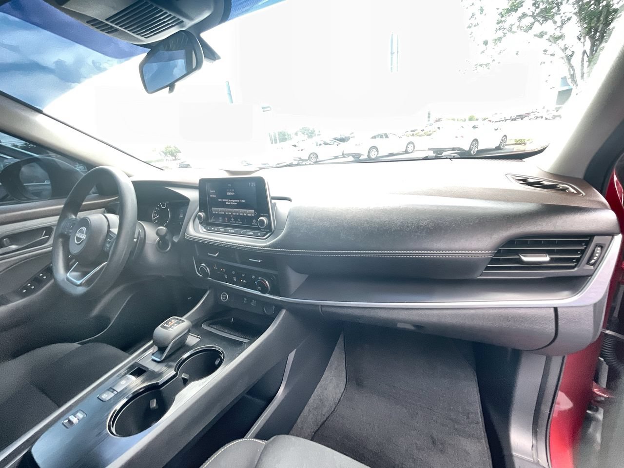 Used 2023 Nissan Rogue S FWD image 27