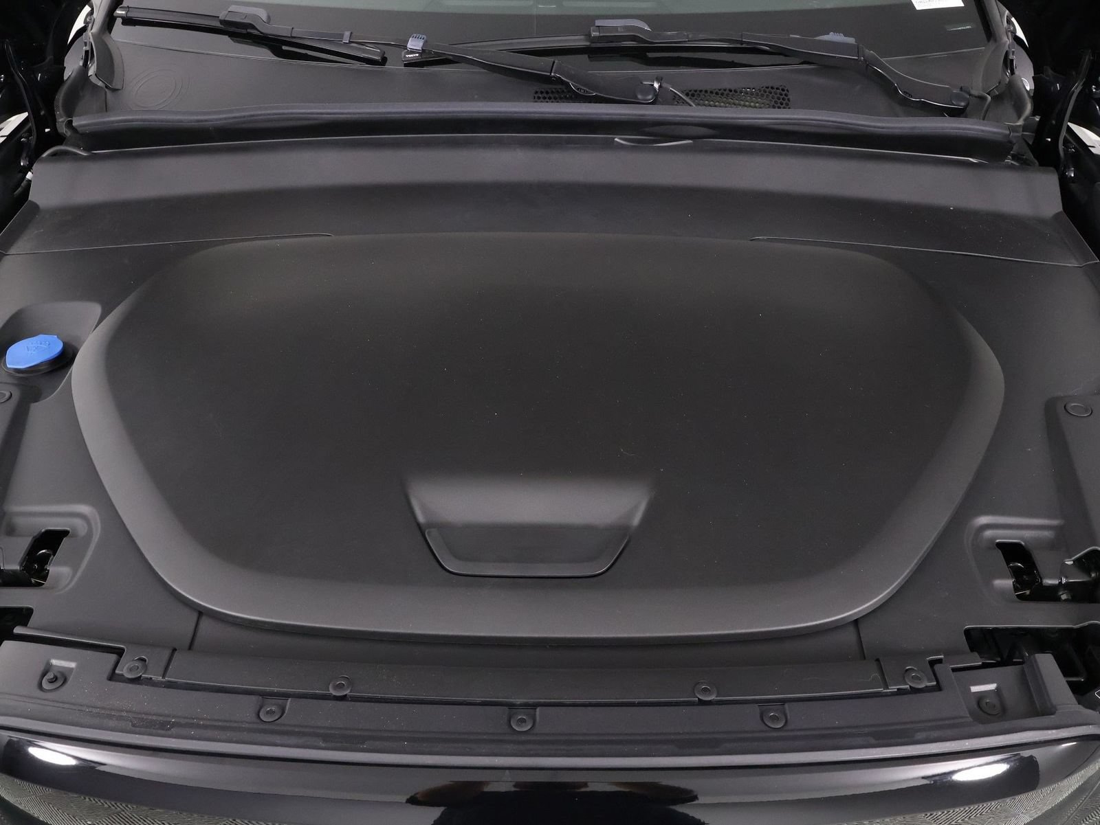 Certified 2023 Volvo XC40 Recharge Ultimate w/ Protection Package Premier AWD/4WD image 24