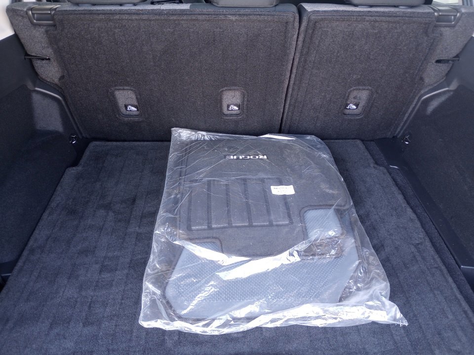 Used 2023 Nissan Rogue SV image 19