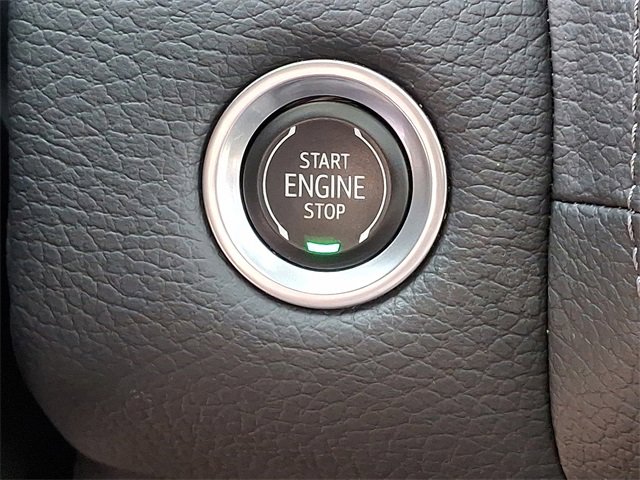 Used 2023 GMC Yukon XL Denali image 21