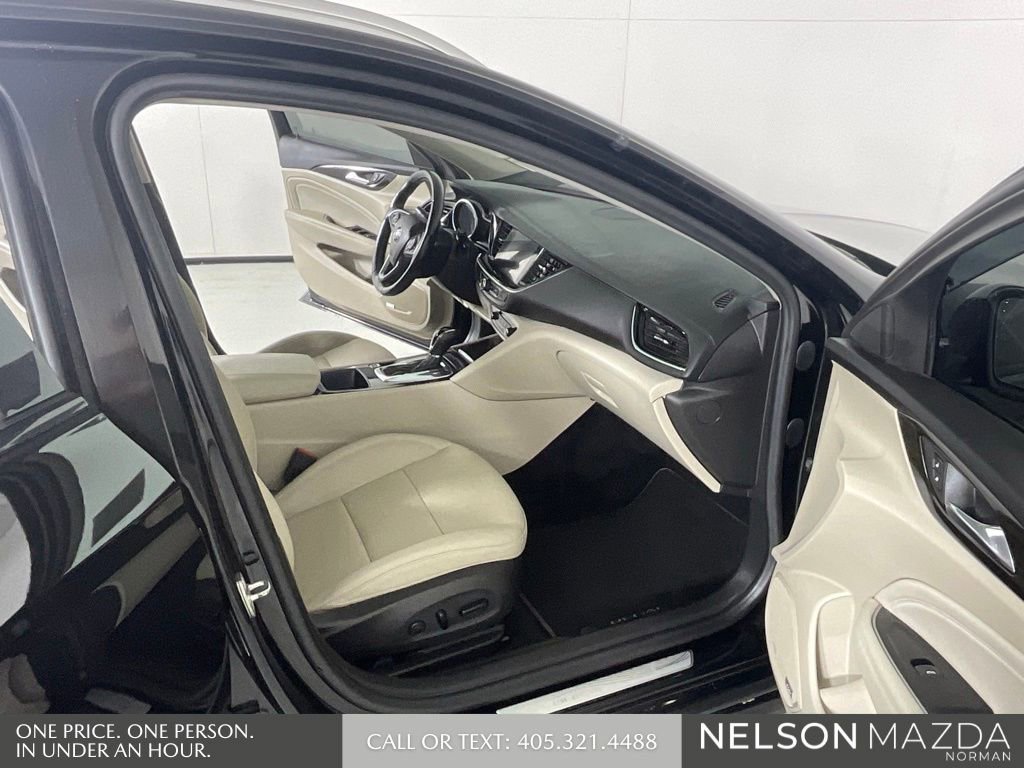 Used 2018 Buick Regal Essence w/ Driver Confidence Package #1 AWD/4WD image 14