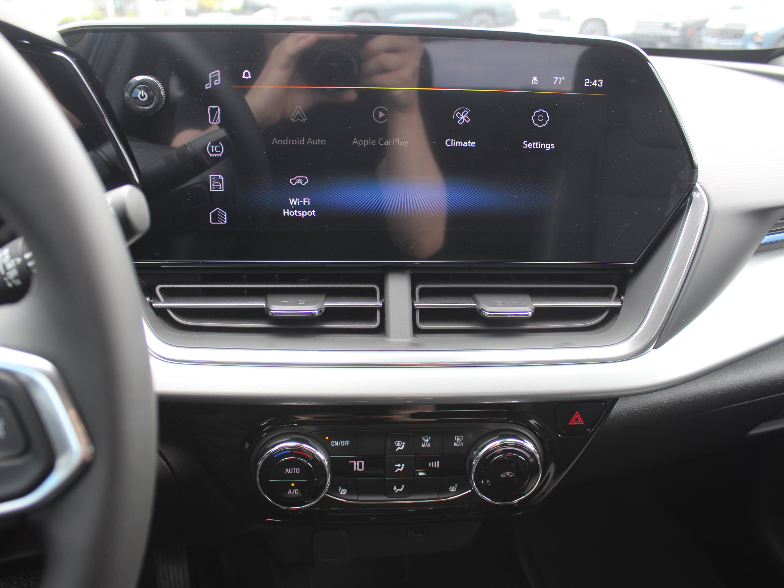 New 2026 Chevrolet Trax LT image 12