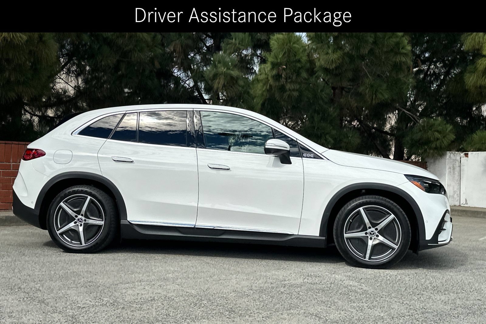 Certified 2023 Mercedes-Benz EQE 350+ 4MATIC SUV image 4