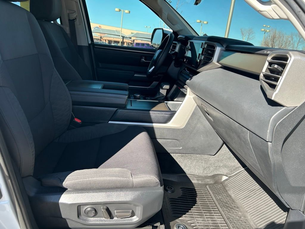 Used 2023 Toyota Sequoia SR5 image 31