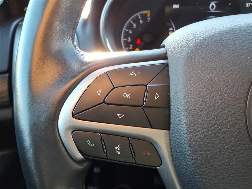 Used 2019 Jeep Grand Cherokee Altitude image 18