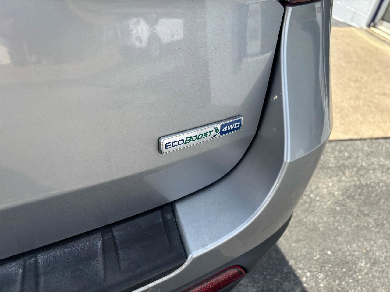 Used 2020 Ford Explorer XLT w/ Comfort Package image 9