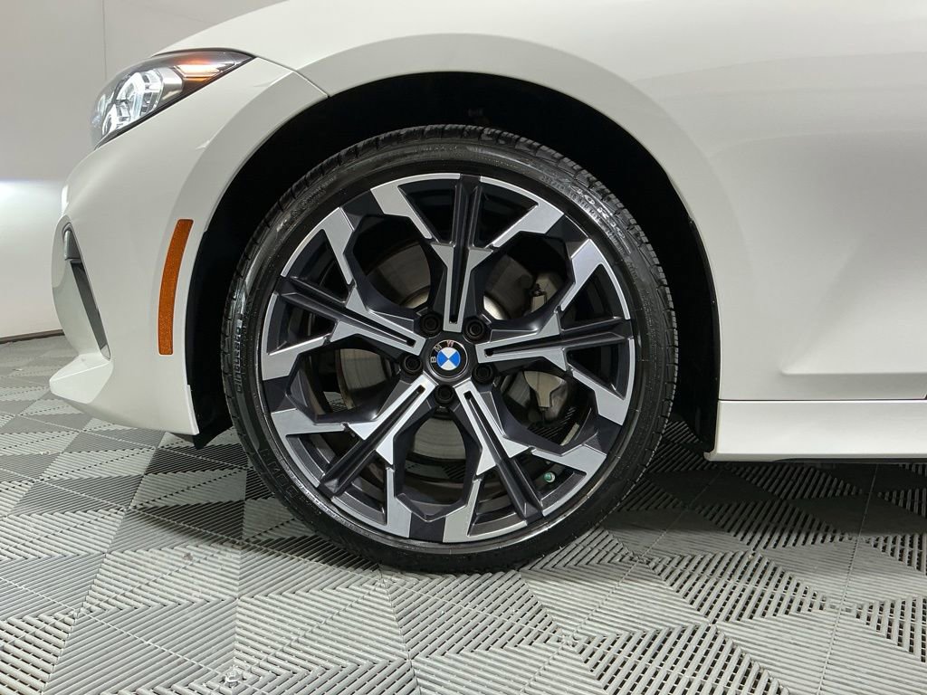 Certified 2025 BMW 330i Sedan w/ Premium Package RWD image 31
