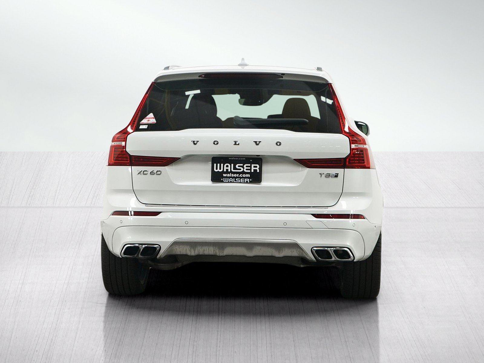 Used 2019 Volvo XC60 T8 R-Design w/ Advanced Package AWD/4WD image 4