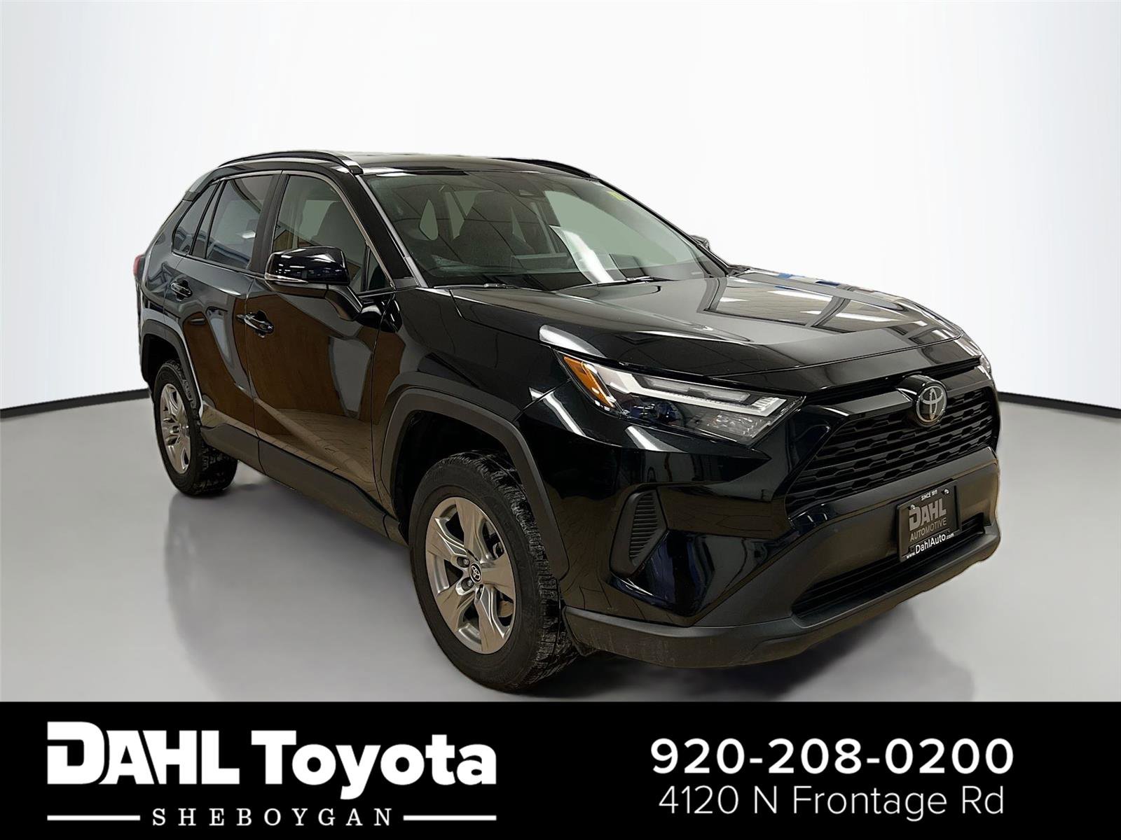 Used 2023 Toyota RAV4 XLE image 1