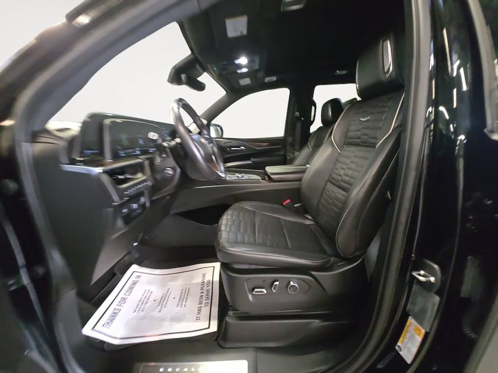 Certified 2023 Cadillac Escalade Premium Luxury Platinum w/ Heavy-Duty Trailer Package AWD/4WD image 11