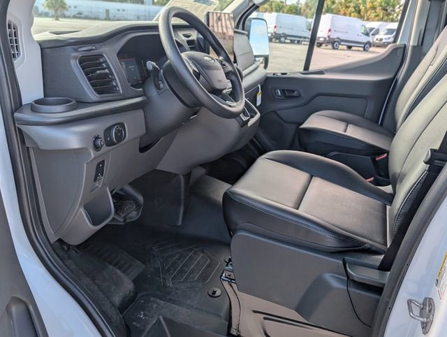 New 2026 Ford Transit 250 148 Medium Roof RWD image 5