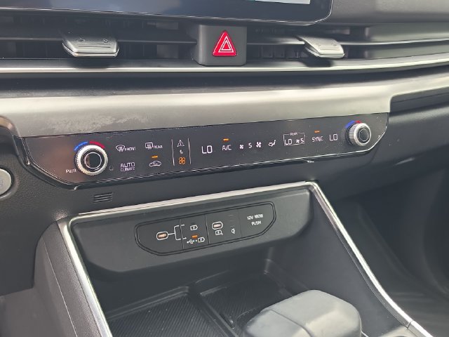 Certified 2025 Kia Carnival SX Prestige FWD image 27