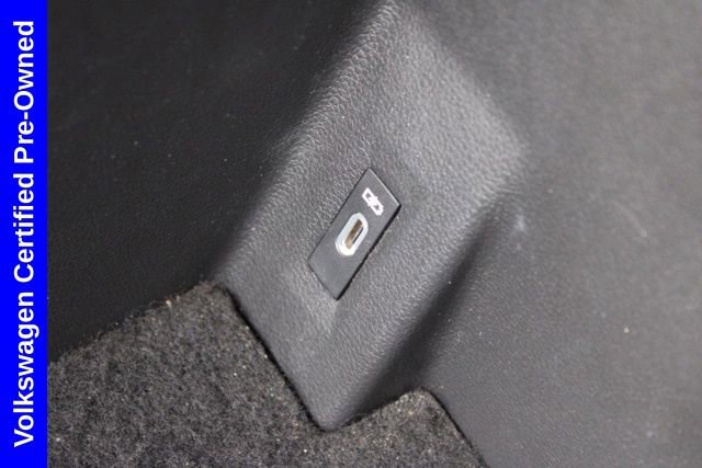 Used 2022 Volkswagen Atlas Cross Sport SEL R-Line image 48