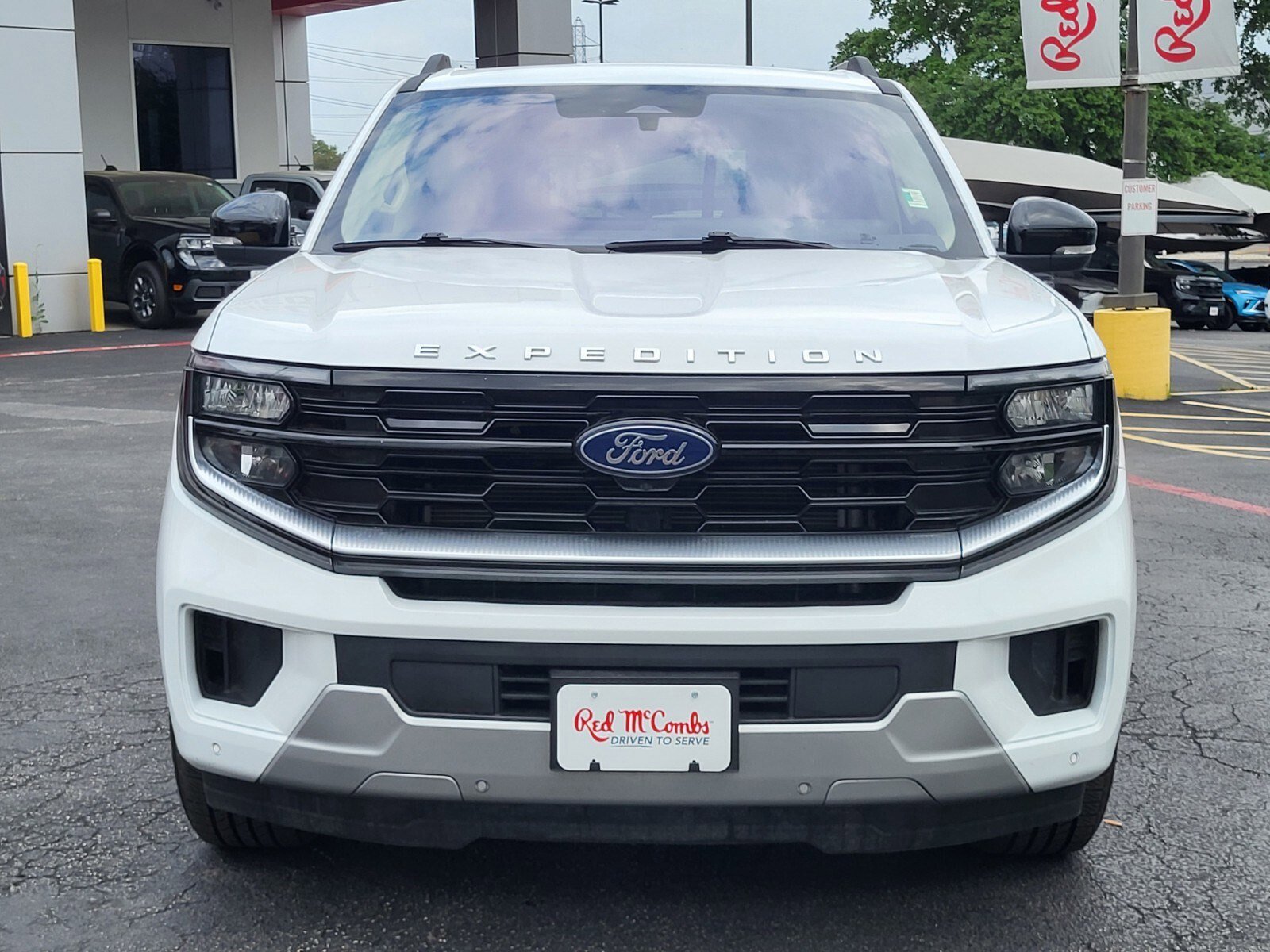 Certified 2025 Ford Expedition Platinum image 9