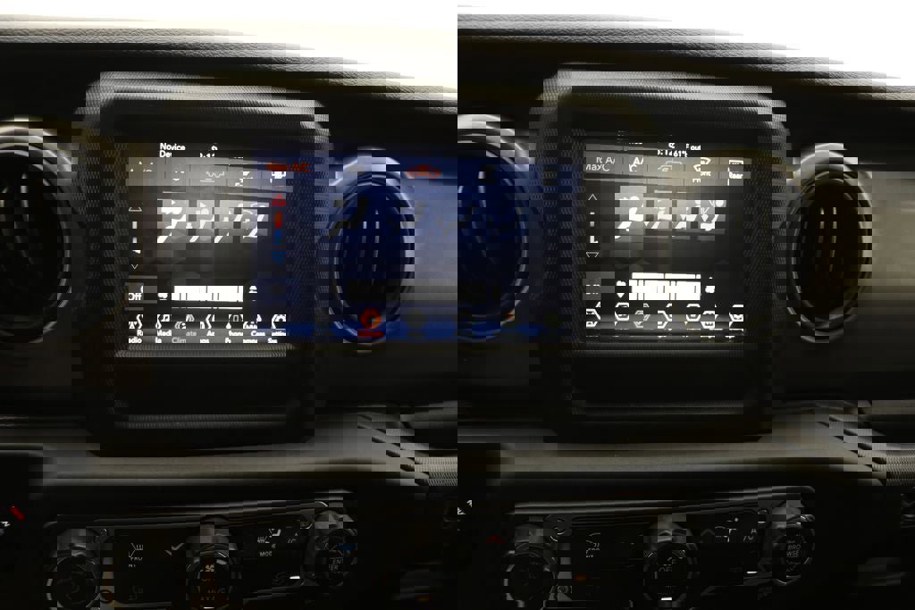 Used 2023 Jeep Gladiator Sport image 22