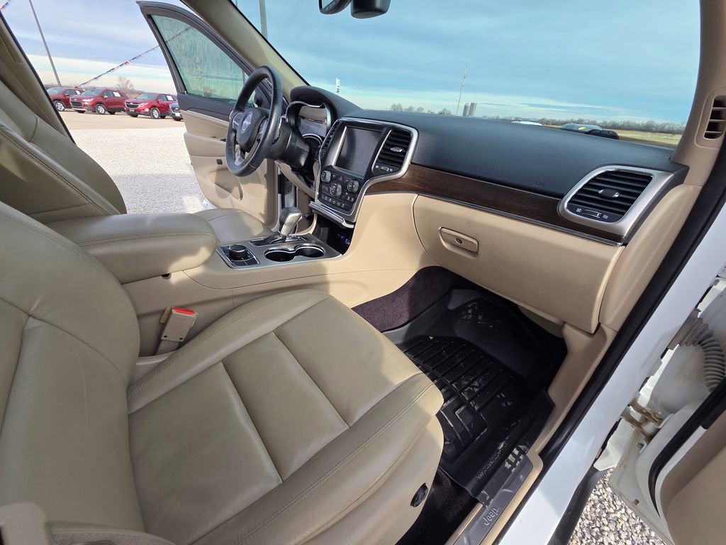 Used 2017 Jeep Grand Cherokee Limited w/ Trailer Tow Group IV image 36