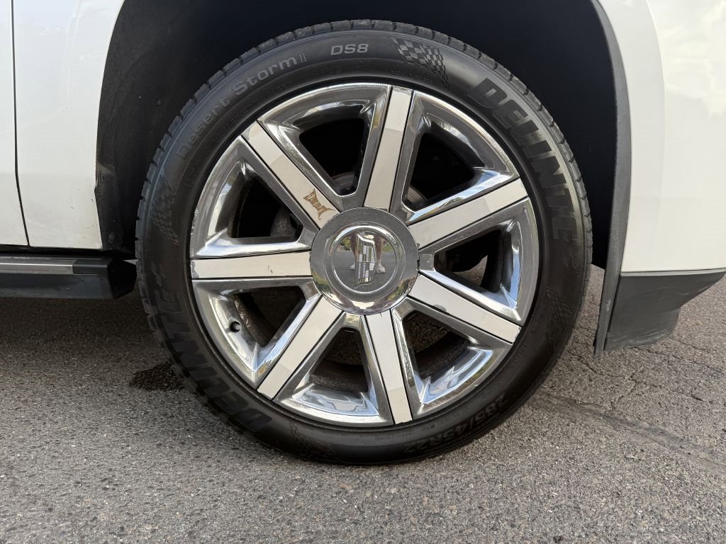 Used 2016 Cadillac Escalade ESV Platinum image 39
