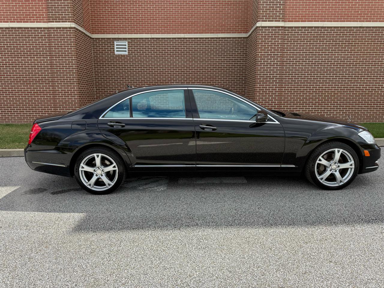 Used 2013 Mercedes-Benz S 550 4MATIC image 17