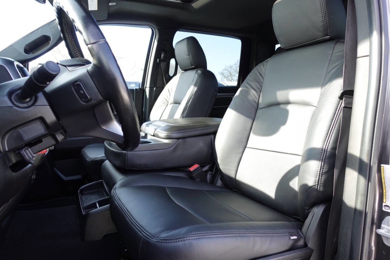 Used 2021 RAM 1500 Classic Warlock image 16