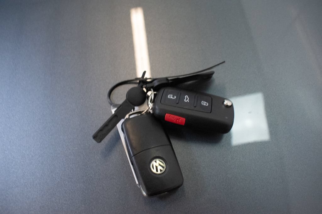 Used 2019 Volkswagen Passat 2.0T Wolfsburg FWD image 25