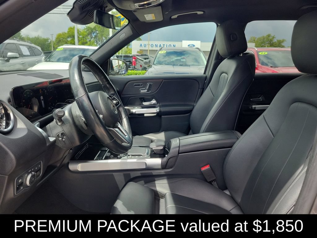 Used 2023 Mercedes-Benz GLB 250 4MATIC w/ Premium Package image 3