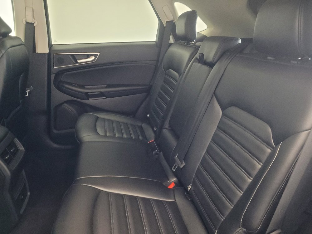 Used 2023 Ford Edge SEL image 18