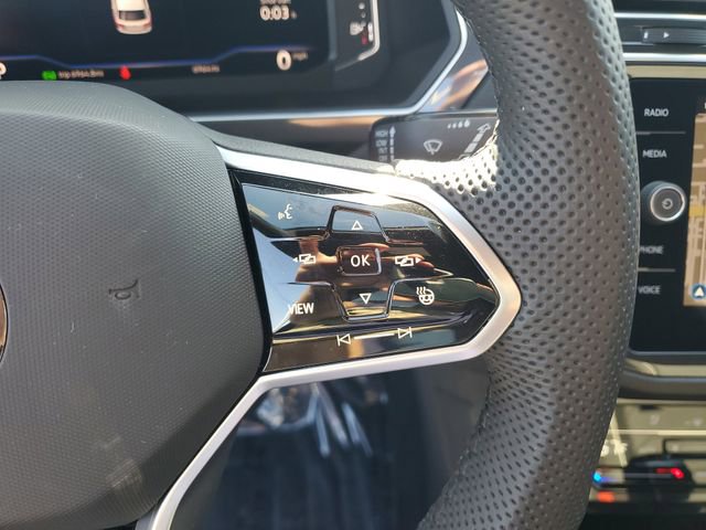 Certified 2024 Volkswagen Tiguan SEL R-Line image 23