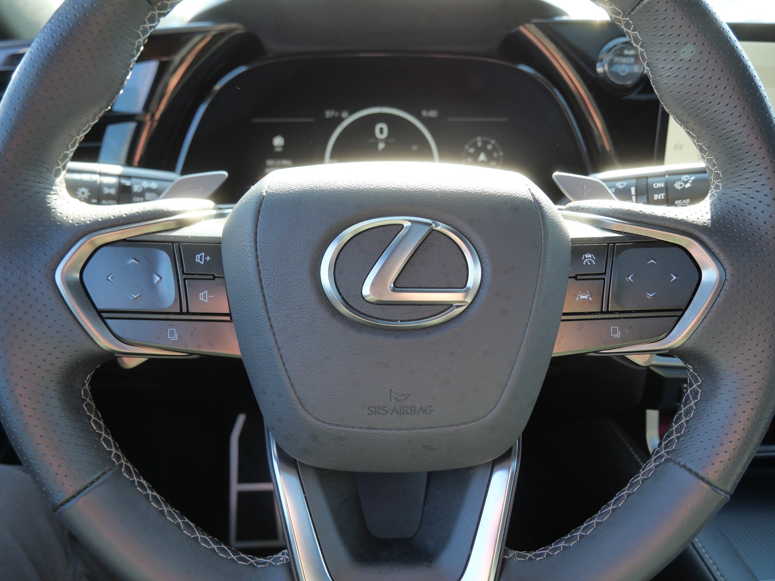 Used 2025 Lexus RX 500h F Sport AWD/4WD image 25