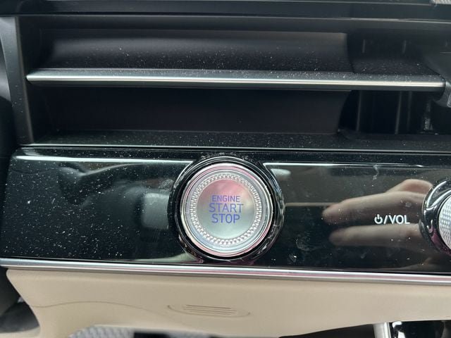 Used 2026 Genesis GV70 2.5T AWD/4WD image 36