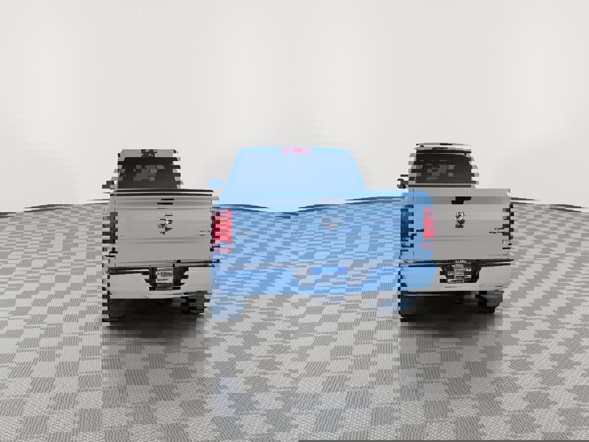 Used 2022 RAM 1500 Classic SLT image 6