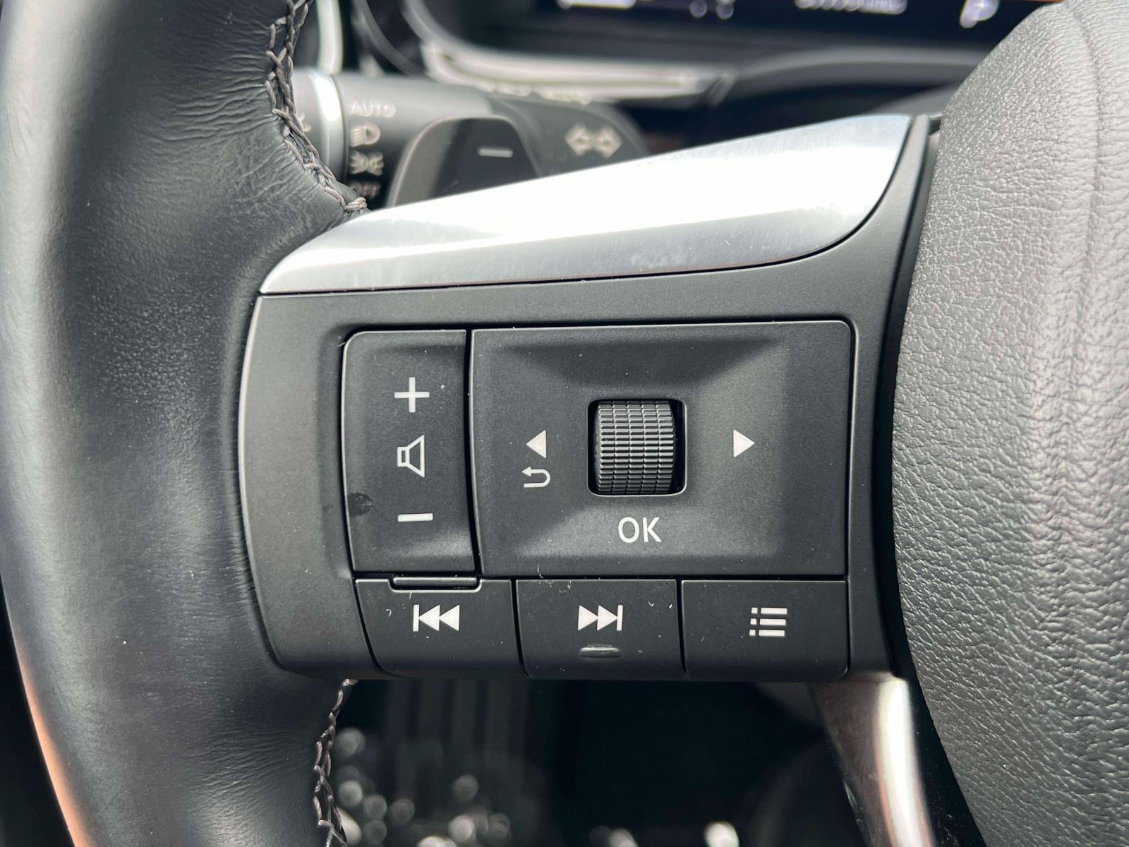 Used 2023 INFINITI QX60 Sensory w/ Vision Package AWD/4WD image 20