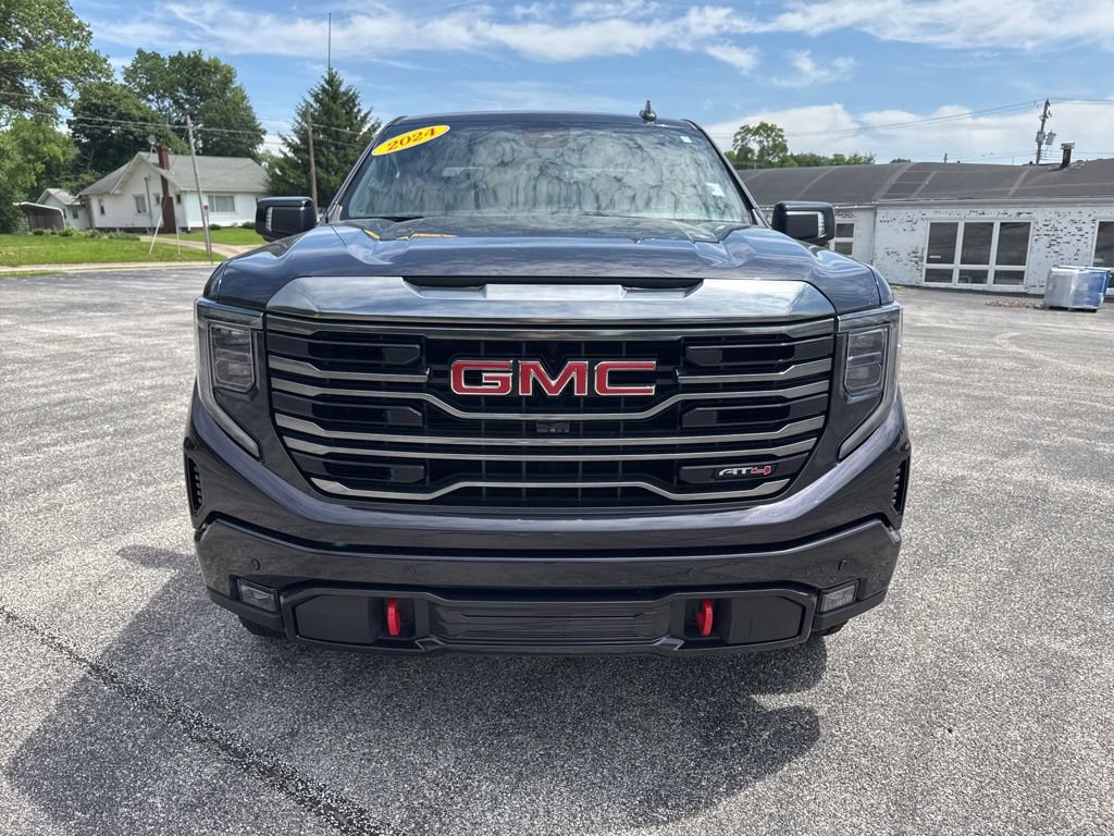 Used 2024 GMC Sierra 1500 AT4 w/ AT4 Preferred Package AWD/4WD image 8